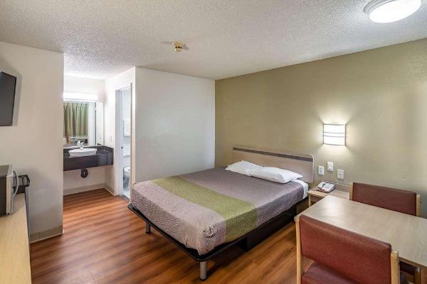 MOTEL 6 CLARKSTON (Clarkston)